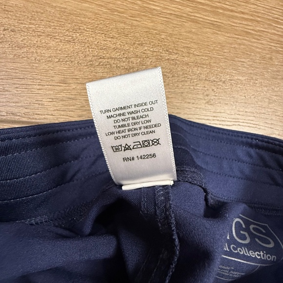 Figs Women's High Waisted Livingston Scrub Pants Navy Size M, Drawstring - Picture 9 of 11